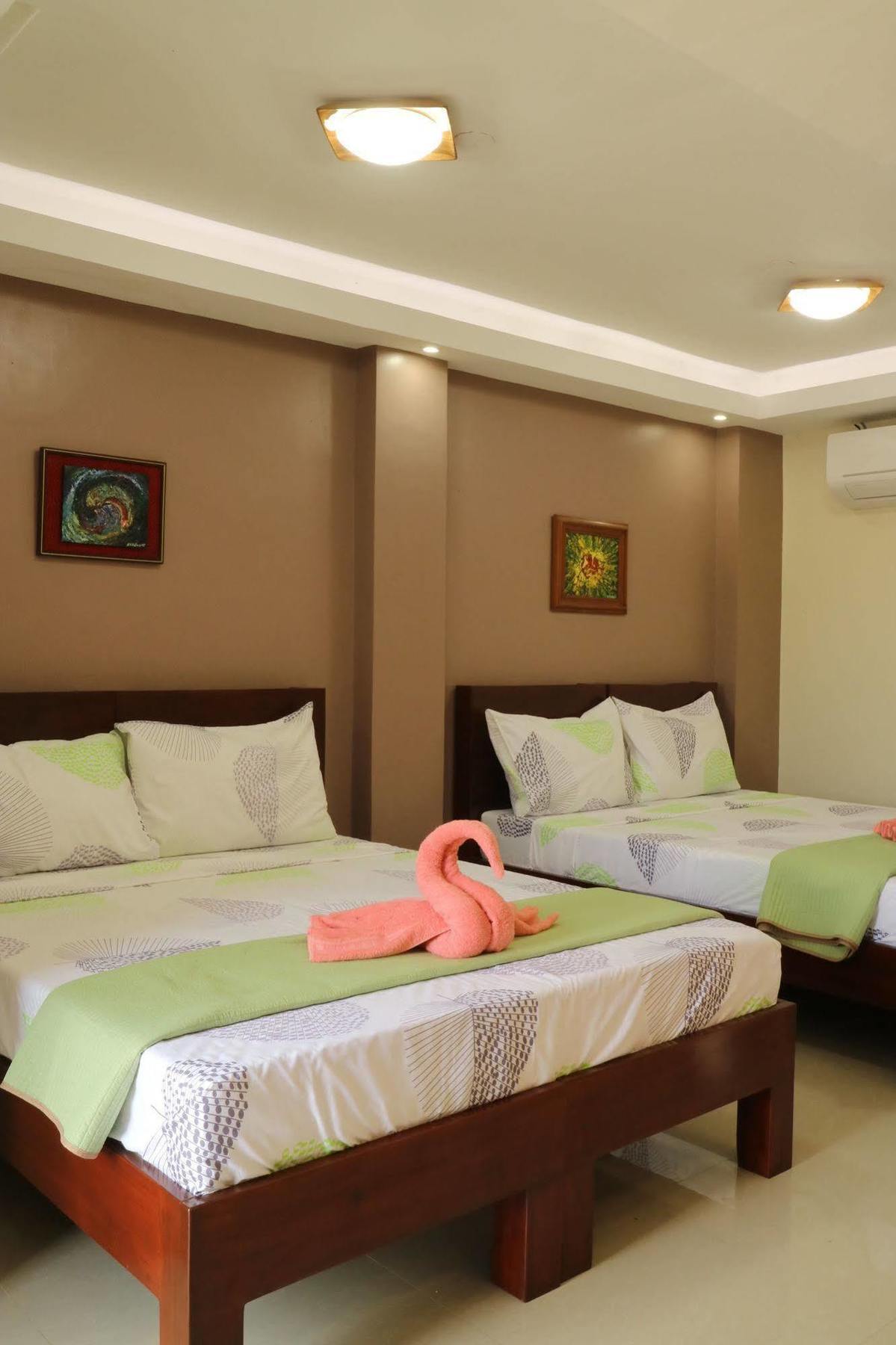 Ea Apartelle - Metro Vigan Exteriér fotografie