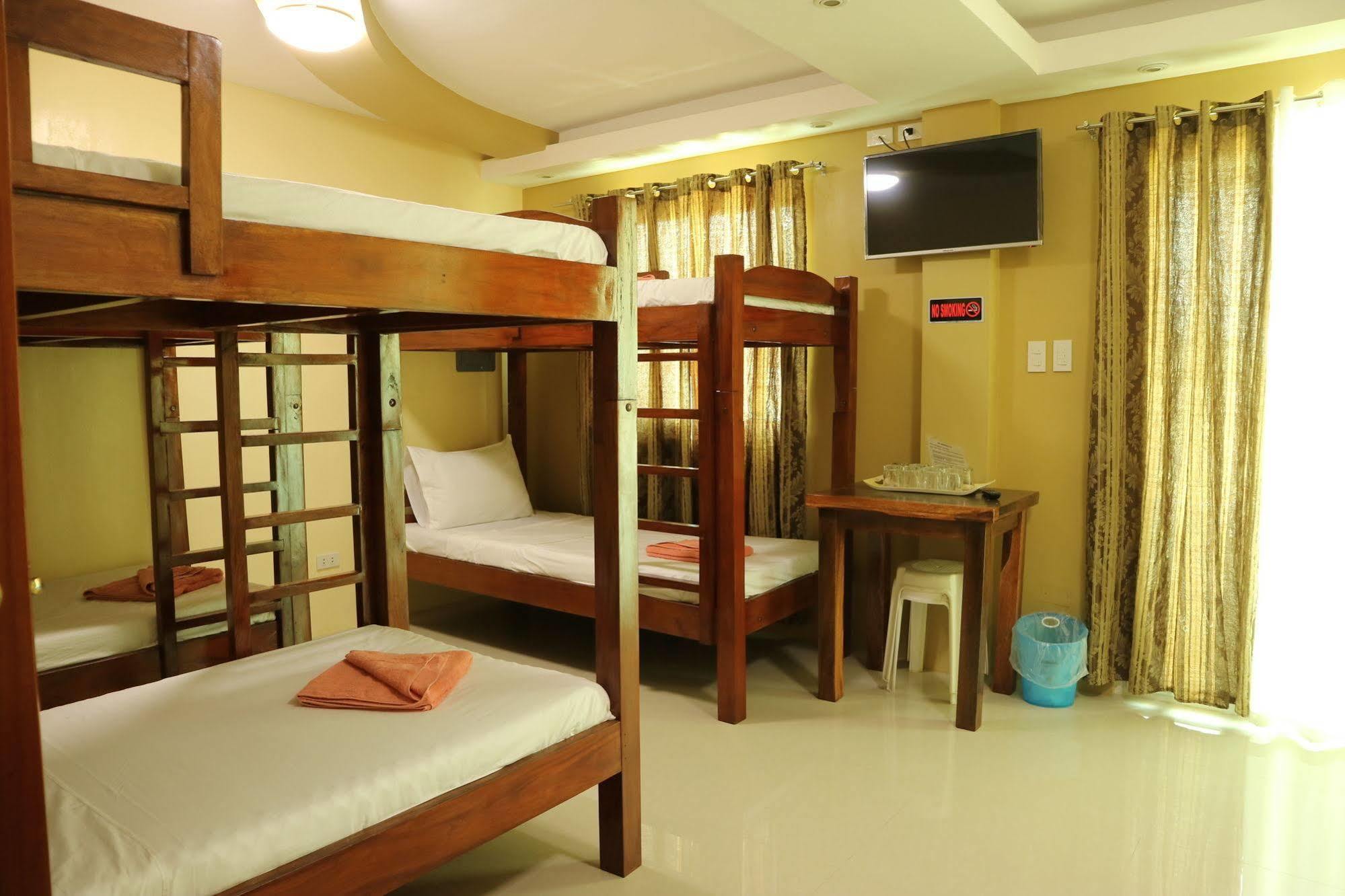 Ea Apartelle - Metro Vigan Exteriér fotografie